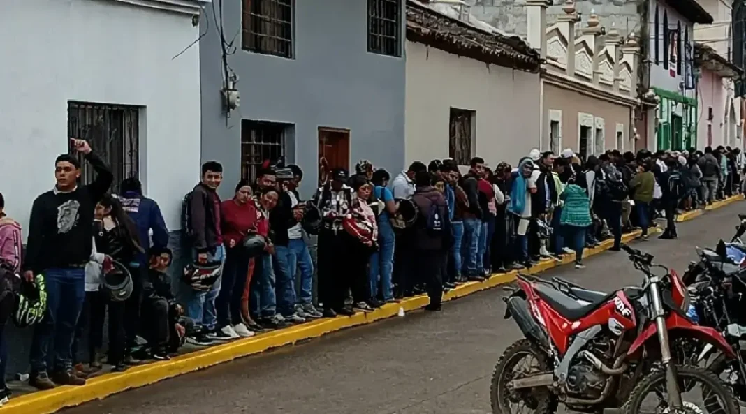 Seleccionan a 2,700 trabajadores latinoamericanos para campaña agrícola en España